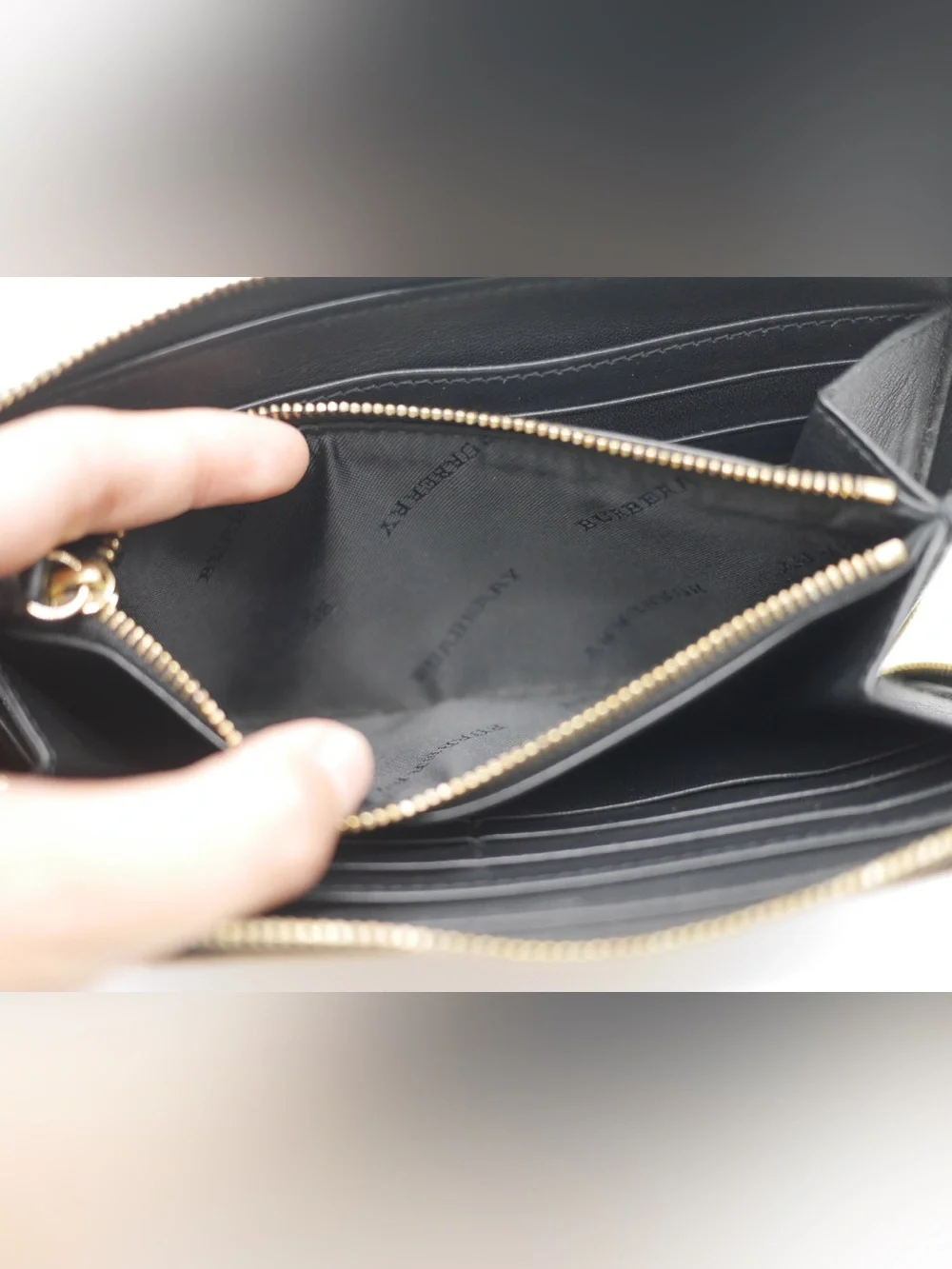 🍓BURBERRY Long Zippy Wallet